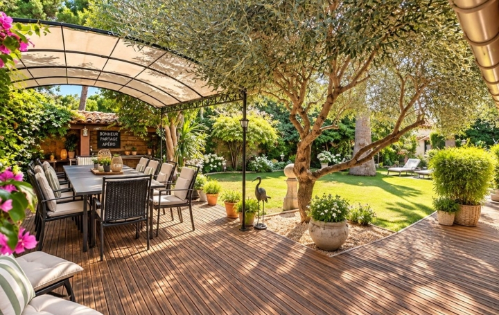 Maison de ville BOUZIGUES (34140)  210 m2 740 000 € 
