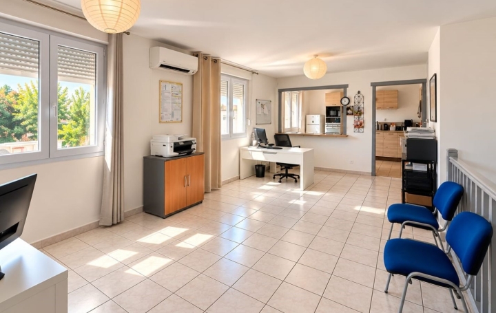 Local commercial POUSSAN (34560)  400 m2 940 000 € 