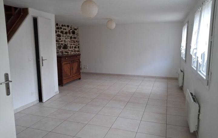 Maison CHATEAUNEUF-LA-FORET (87130)  55 m2 400 € 
