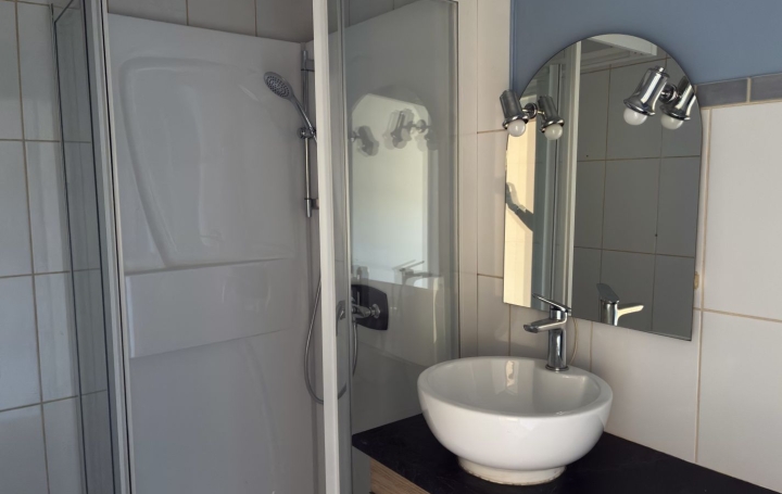3 Pièces EYMOUTIERS (87120)  49 m2 440 € 