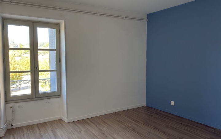 3 Pièces EYMOUTIERS (87120)  49 m2 440 € 