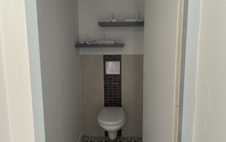 3 Pièces EYMOUTIERS (87120)  49 m2 440 € 