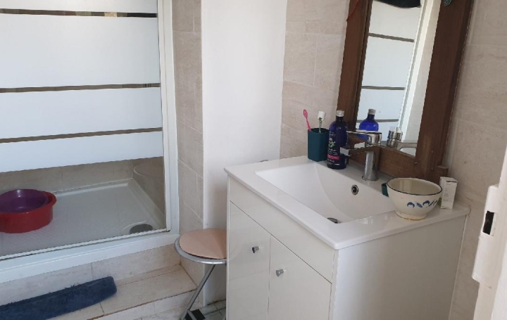 2 Pièces SAINT-LEONARD-DE-NOBLAT (87400)  40 m2 44 000 € 