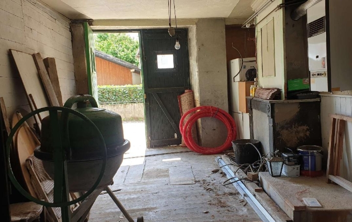 Maison SAINT-LEONARD-DE-NOBLAT (87400)  62 m2 25 000 € 