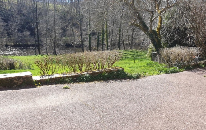 Maison SAINT-LEONARD-DE-NOBLAT (87400)  117 m2 217 000 € 