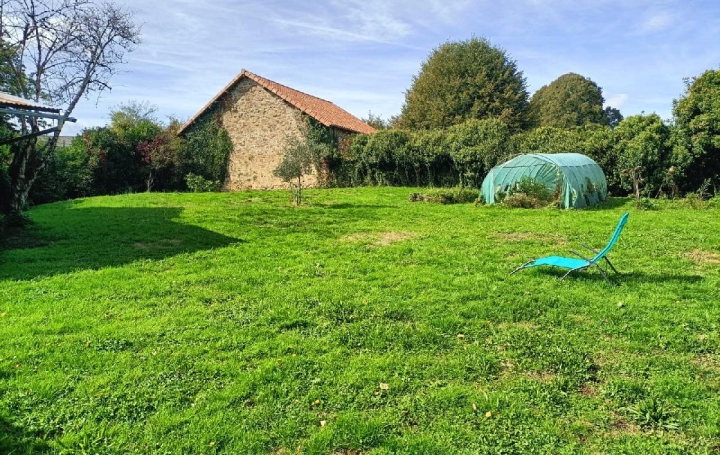 Maison LINARDS (87130)  240 m2 262 000 € 