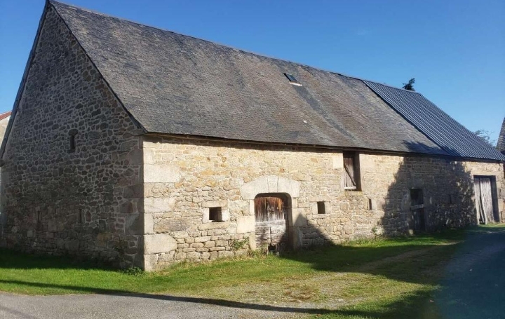 Immeuble PEROLS-SUR-VEZERE (19170)  100 m2 15 000 € 