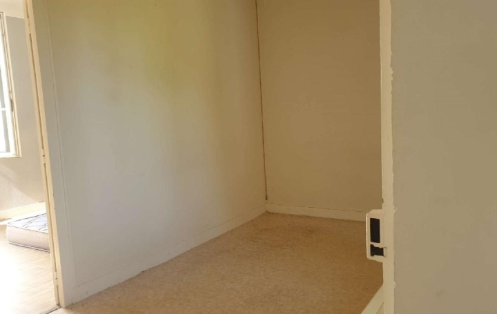 Immeuble LINARDS (87130)  80 m2 87 000 € 