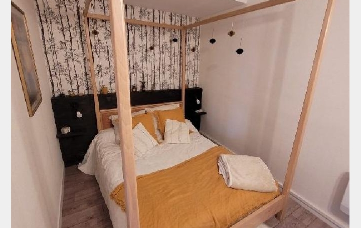 Immeuble SAINT-LEONARD-DE-NOBLAT (87400)  100 m2 139 000 € 