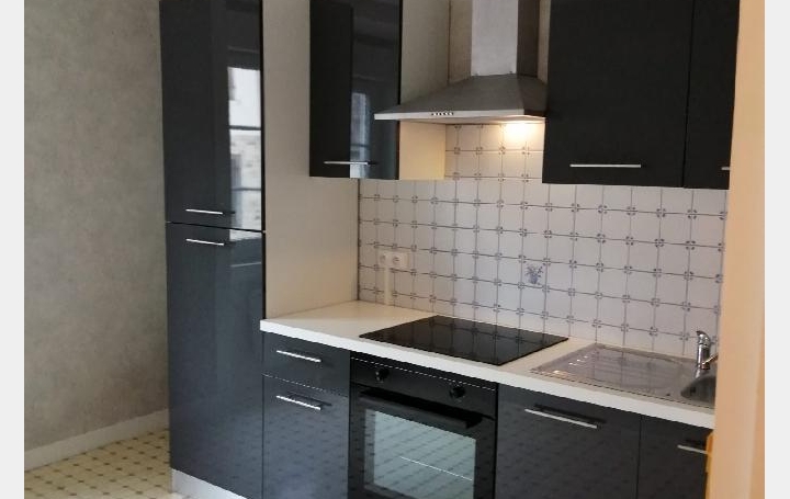 Immeuble SAINT-LEONARD-DE-NOBLAT (87400)  100 m2 139 000 € 