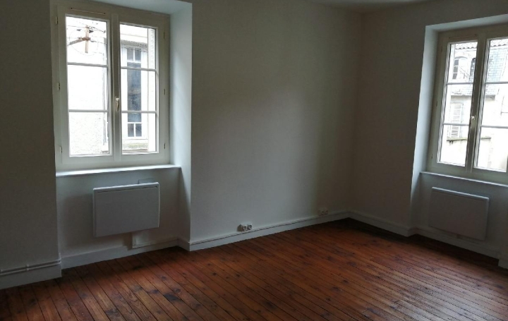 Immeuble SAINT-LEONARD-DE-NOBLAT (87400)  100 m2 139 000 € 