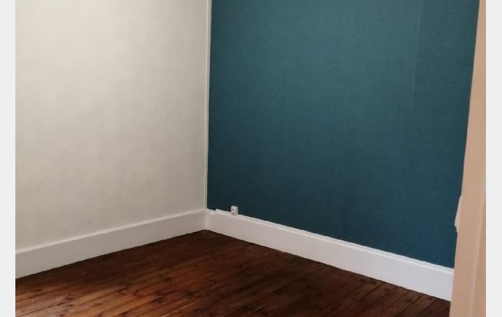 Immeuble SAINT-LEONARD-DE-NOBLAT (87400)  100 m2 139 000 € 