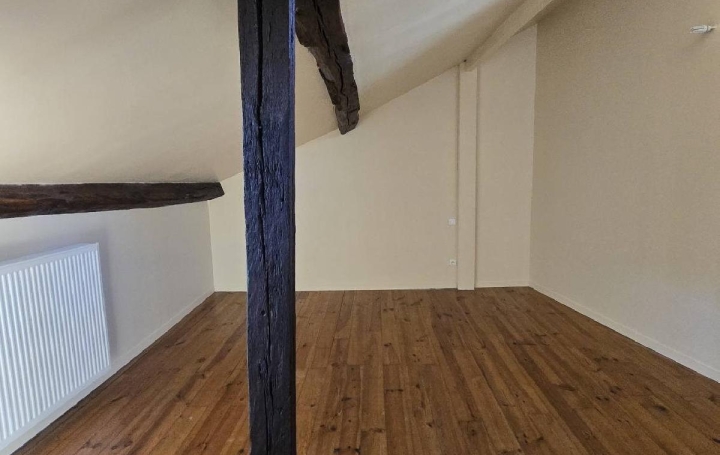 Immeuble SAINT-LEONARD-DE-NOBLAT (87400)  104 m2 129 000 € 