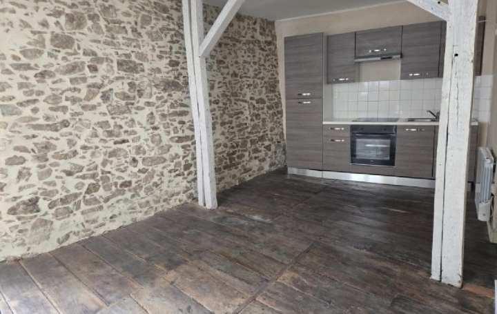 Immeuble SAINT-LEONARD-DE-NOBLAT (87400)  104 m2 129 000 € 