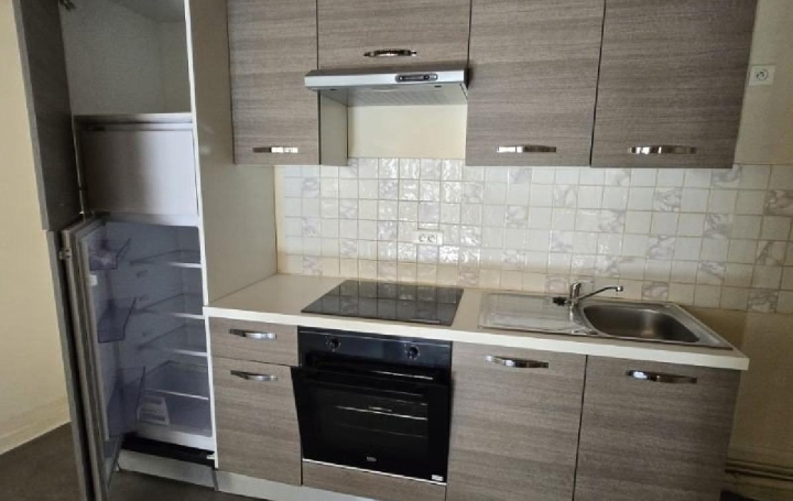 Immeuble SAINT-LEONARD-DE-NOBLAT (87400)  104 m2 129 000 € 