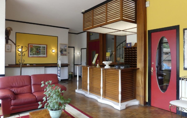 Activité commerciale EYMOUTIERS (87120)  1 000 m2 146 000 € 