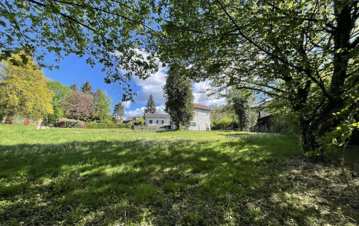 Terrain CHATEAUNEUF-LA-FORET (87130)   16 500 € 