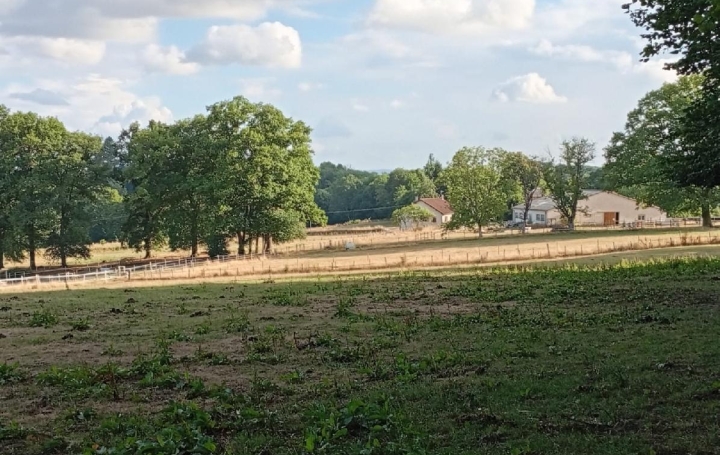 Terrain LA GENEYTOUSE (87400)  151 596 m2 232 000 € 