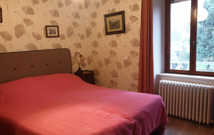 Maison CHATEAUNEUF-LA-FORET (87130)  114 m2 159 000 € 