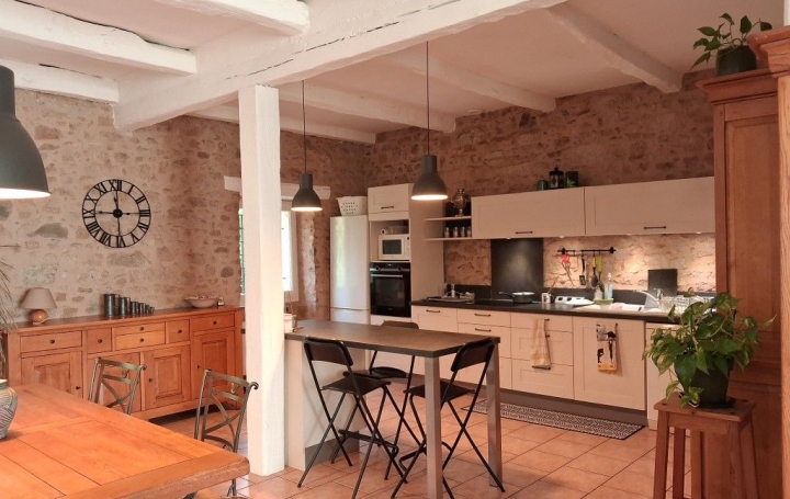 Maison ROZIERS-SAINT-GEORGES (87130)  103 m2 170 000 € 