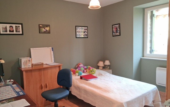 Maison ROZIERS-SAINT-GEORGES (87130)  103 m2 170 000 € 