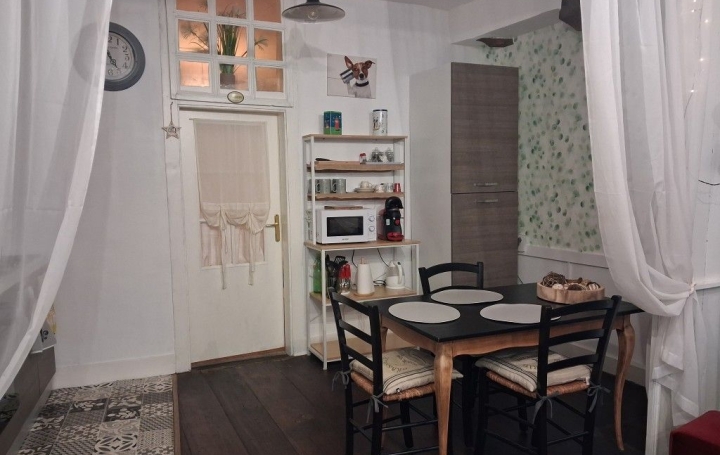 Immeuble SAINT-LEONARD-DE-NOBLAT (87400)  110 m2 148 000 € 