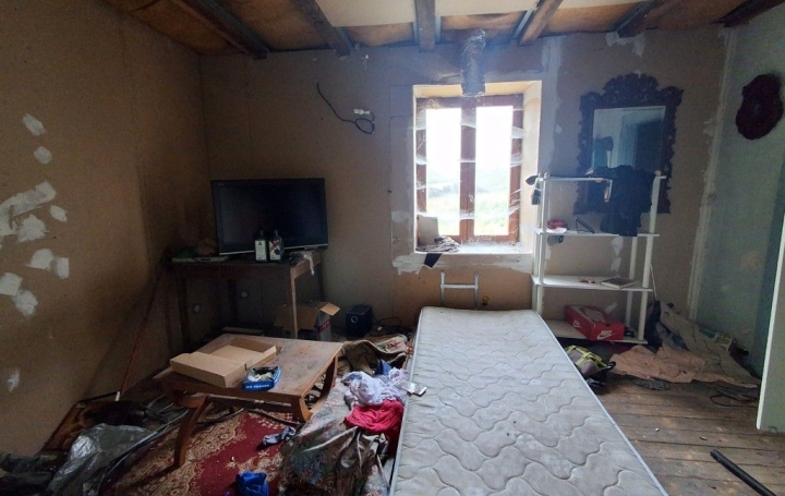 Maison SAINT-GENEST-SUR-ROSELLE (87260)  80 m2 44 000 € 