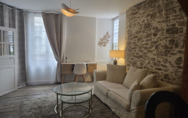 Immeuble SAINT-LEONARD-DE-NOBLAT (87400)  90 m2 134 000 € 