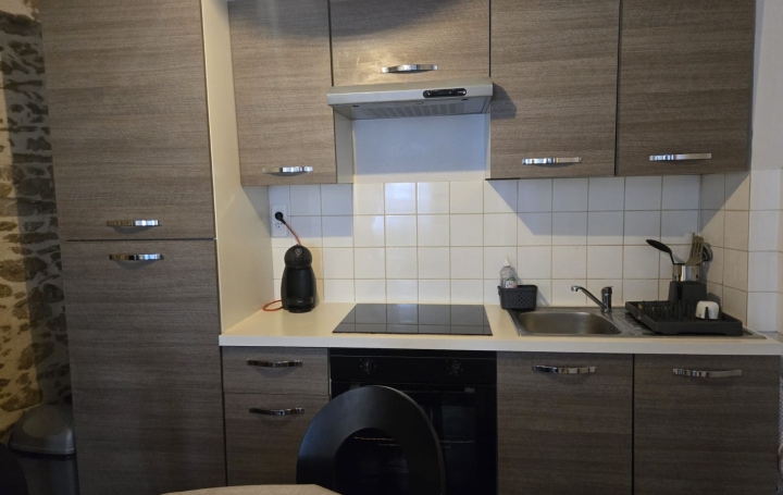 Immeuble SAINT-LEONARD-DE-NOBLAT (87400)  90 m2 134 000 € 