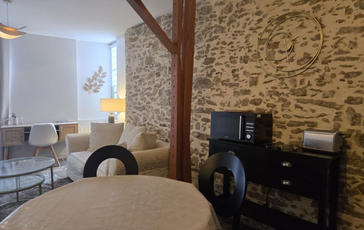 Immeuble SAINT-LEONARD-DE-NOBLAT (87400)  90 m2 134 000 € 