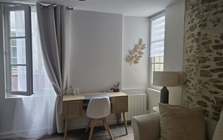 Immeuble SAINT-LEONARD-DE-NOBLAT (87400)  90 m2 134 000 € 