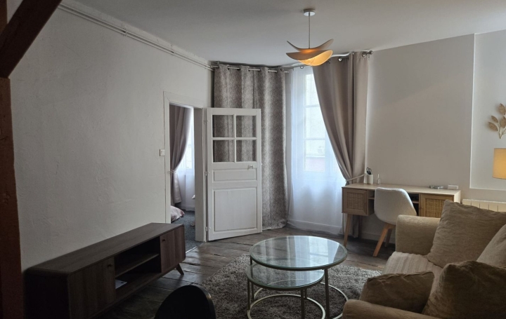 Immeuble SAINT-LEONARD-DE-NOBLAT (87400)  90 m2 134 000 € 