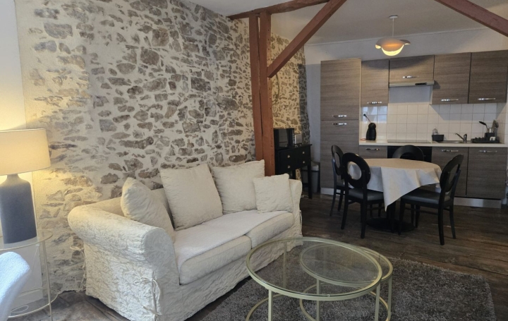 Immeuble SAINT-LEONARD-DE-NOBLAT (87400)  90 m2 134 000 € 