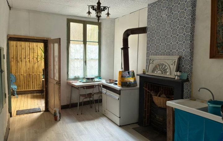 Maison SAINT-LEONARD-DE-NOBLAT (87400)  150 m2 38 500 € 