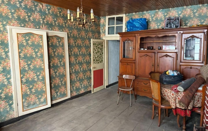 Maison SAINT-LEONARD-DE-NOBLAT (87400)  150 m2 38 500 € 