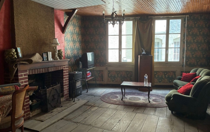 Maison SAINT-LEONARD-DE-NOBLAT (87400)  150 m2 38 500 € 