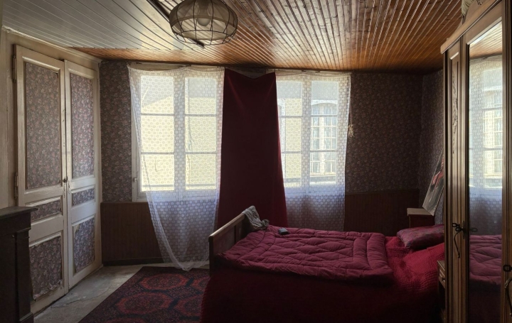 Maison SAINT-LEONARD-DE-NOBLAT (87400)  150 m2 38 500 € 