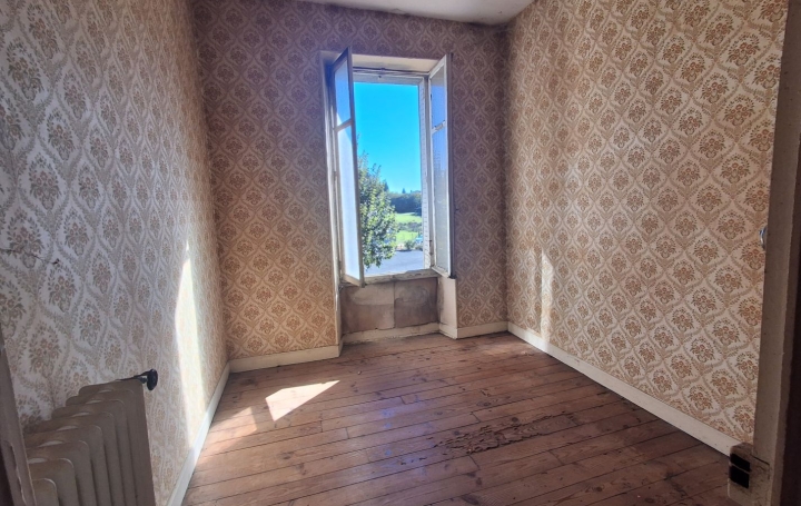 Maison LA CROISILLE-SUR-BRIANCE (87130)  106 m2 66 000 € 
