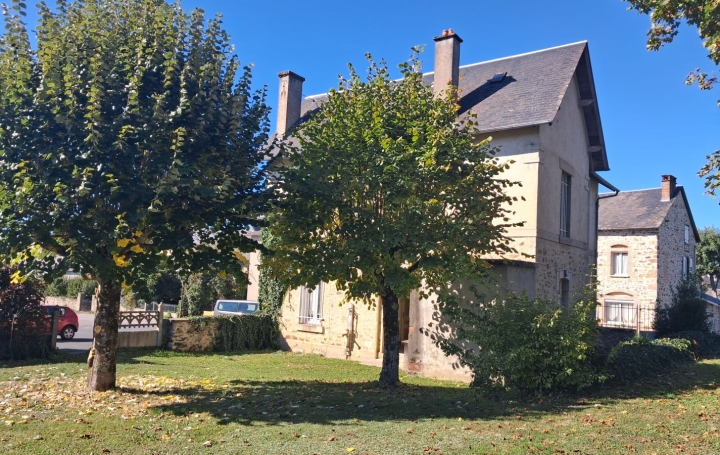 Maison LA CROISILLE-SUR-BRIANCE (87130)  106 m2 66 000 € 