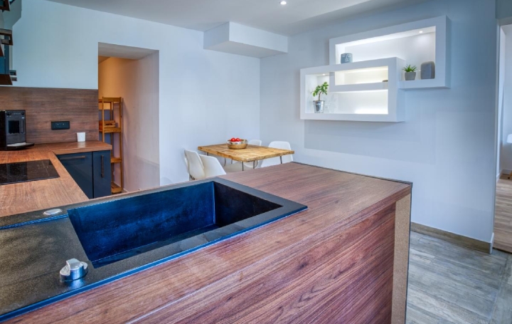 Maison MARENNES (17320)  113 m2 240 000 € 