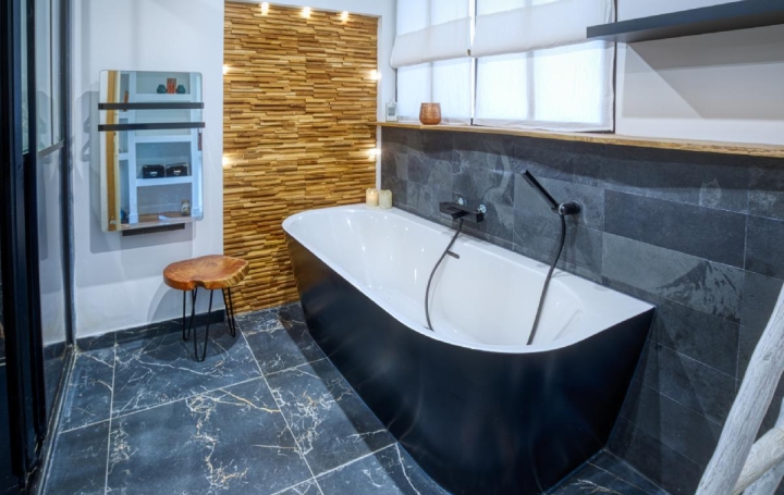 Maison MARENNES (17320)  113 m2 240 000 € 