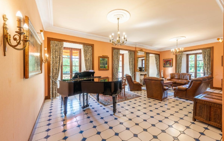 Maison THONON-LES-BAINS (74200)  993 m2 4 495 000 € 