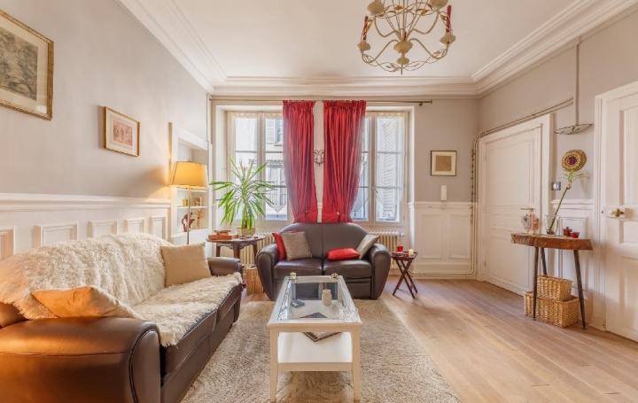 4 Pièces VERSAILLES (78000)  73 m2 473 000 € 