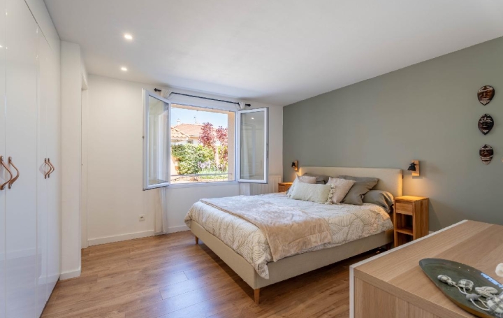 Maison CHAPONOST (69630)  176 m2 897 000 € 