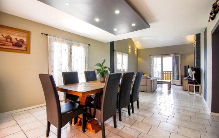 Maison MARIN (74200)  197 m2 569 000 € 