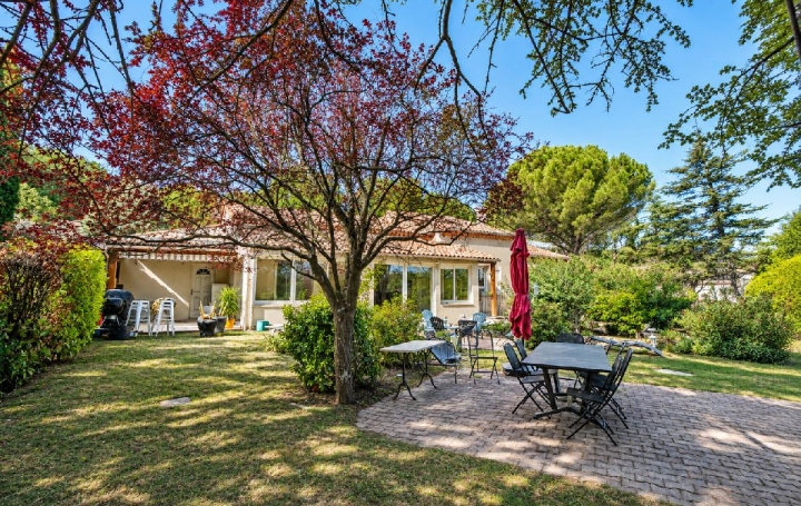 Maison / Villa SAINT-PAUL-TROIS-CHATEAUX (26130) 183 m<sup>2</sup> 480 000 € 