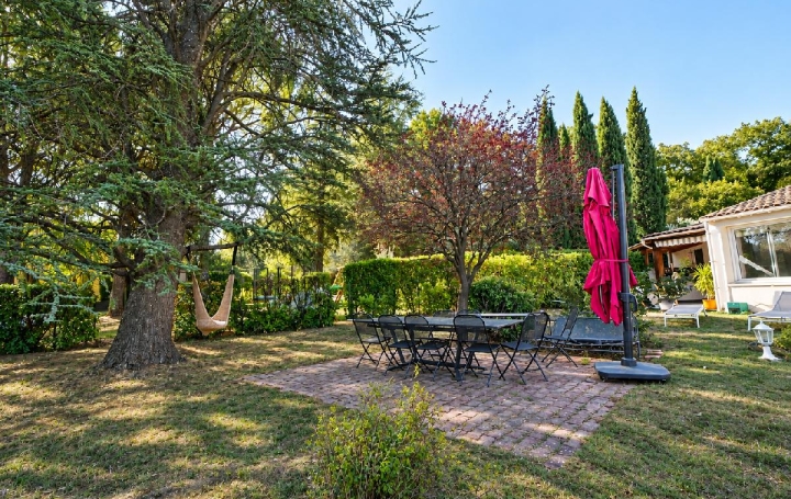 Maison SAINT-PAUL-TROIS-CHATEAUX (26130)  183 m2 480 000 € 