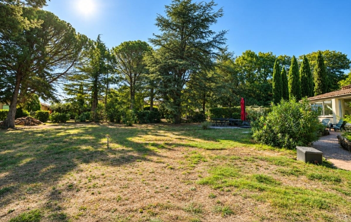Maison SAINT-PAUL-TROIS-CHATEAUX (26130)  183 m2 480 000 € 