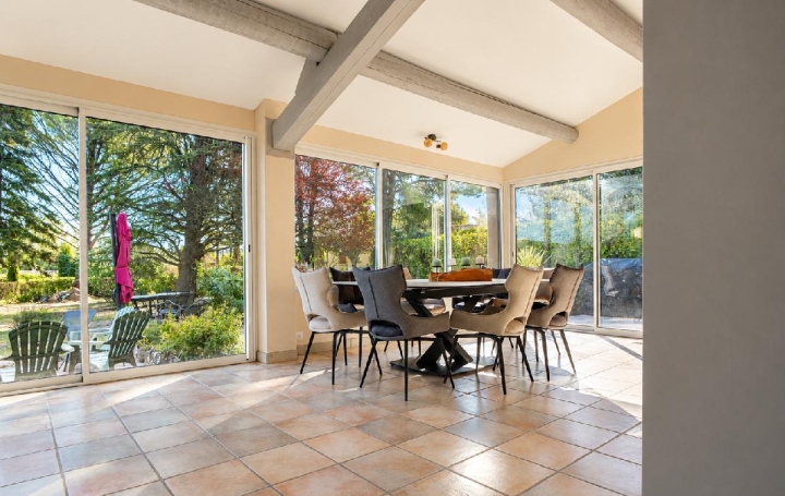 Maison SAINT-PAUL-TROIS-CHATEAUX (26130)  183 m2 480 000 € 