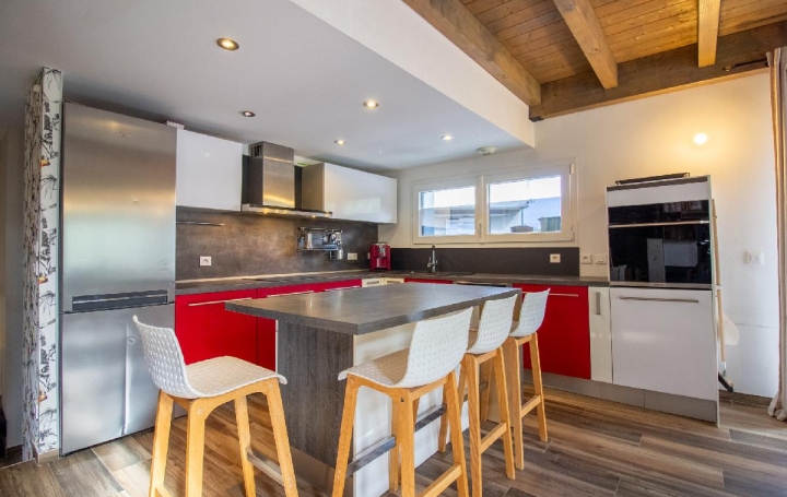 Maison CHILLY (74270)  157 m2 549 000 € 